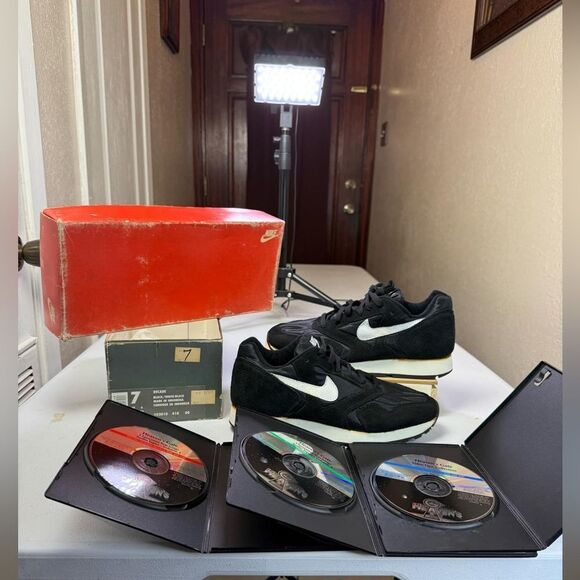 SUPER RARE Nike Decades Discontinued Shoes Never Worn Sz 7 heaven's gate Box - Picture 1 of 16